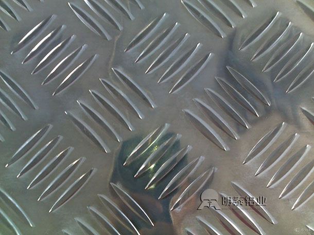 28圈加拿大供应6061花纹铝板