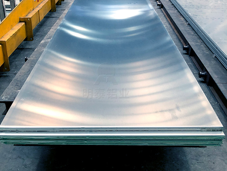 镜面铝板用途广，有什么独特的优点吗