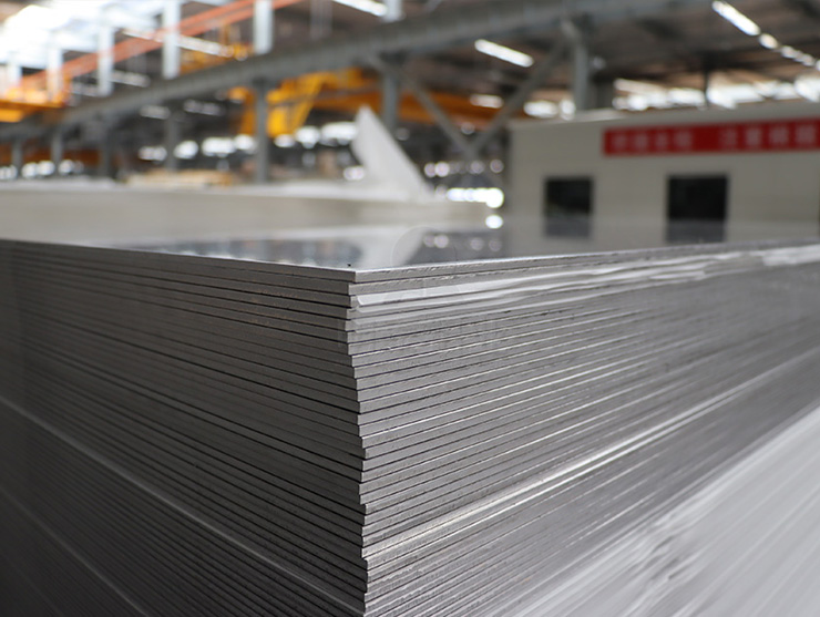 同批次材料的铝板价格却不一样？